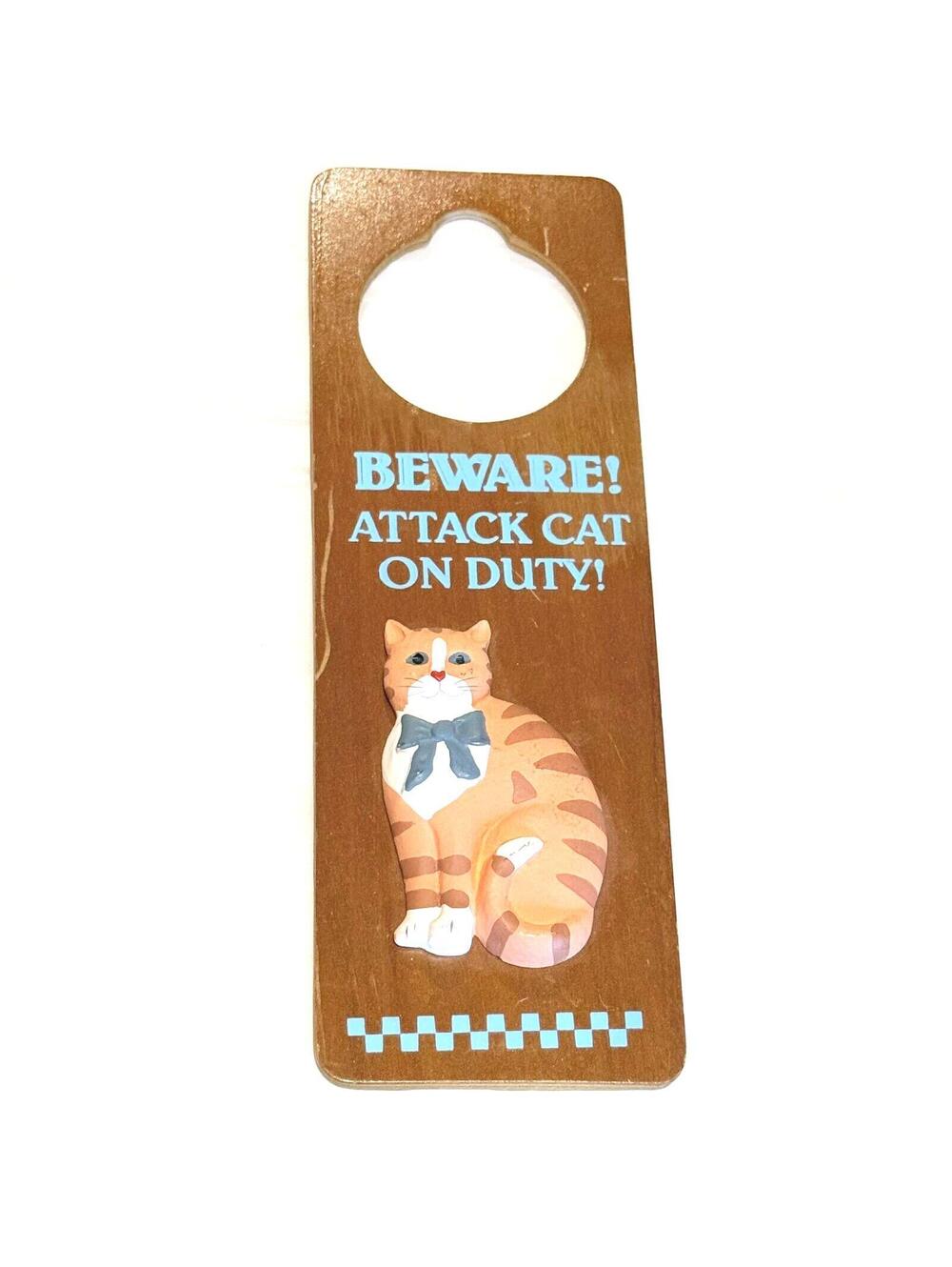 Adorable Vintage Wood Attack Cat Plaque Cottage Country Door Hanger